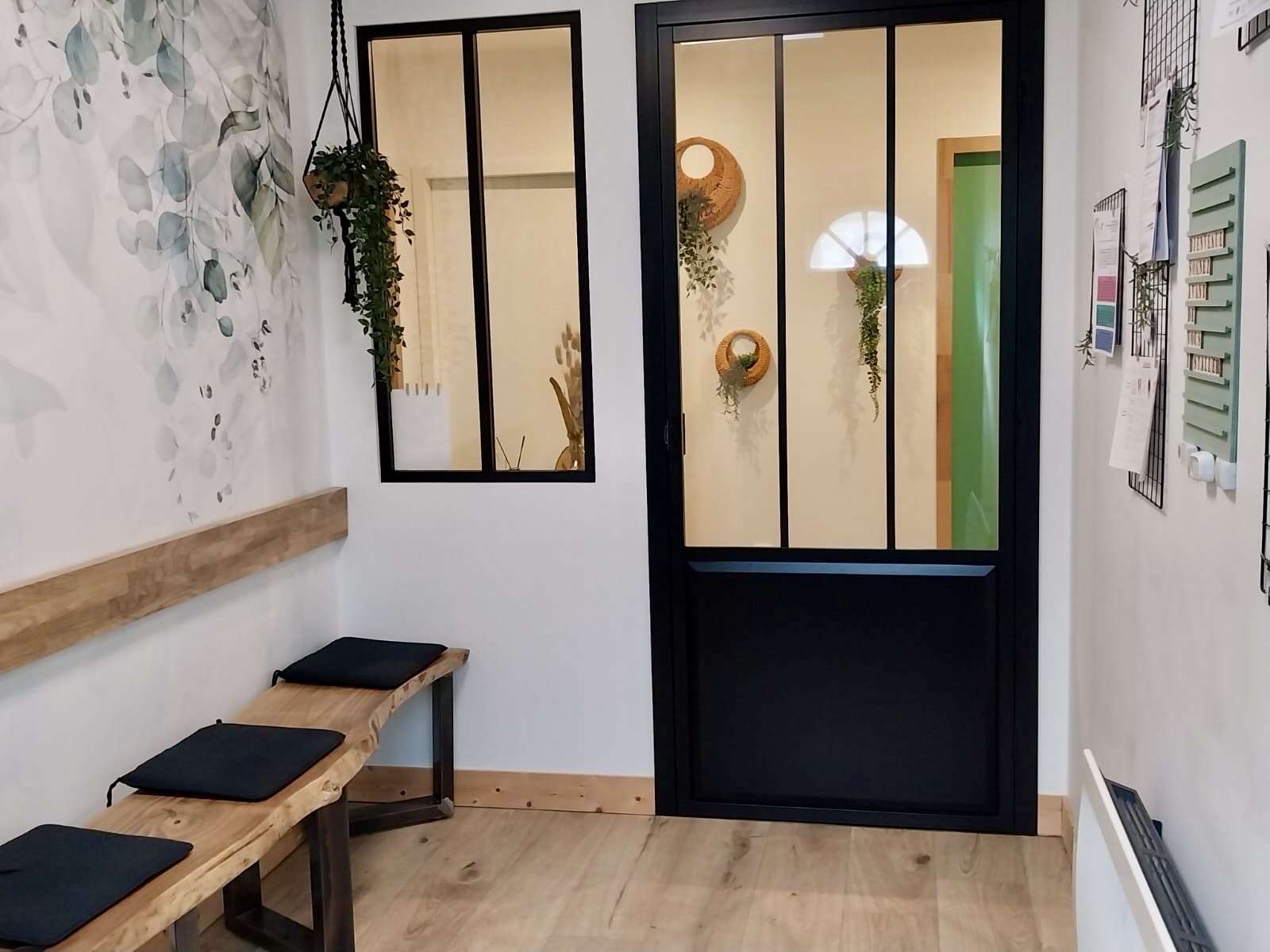 Entrée du cabinet